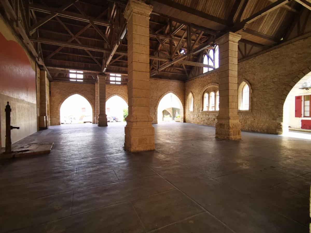 לינה וארוחת בוקר Saint-Sylvestre-sur-Lot Le Coq En Repos מראה חיצוני תמונה