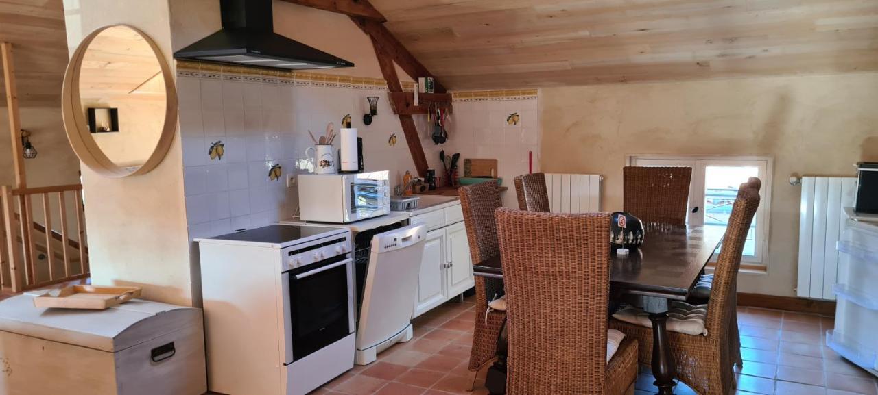לינה וארוחת בוקר Saint-Sylvestre-sur-Lot Le Coq En Repos מראה חיצוני תמונה